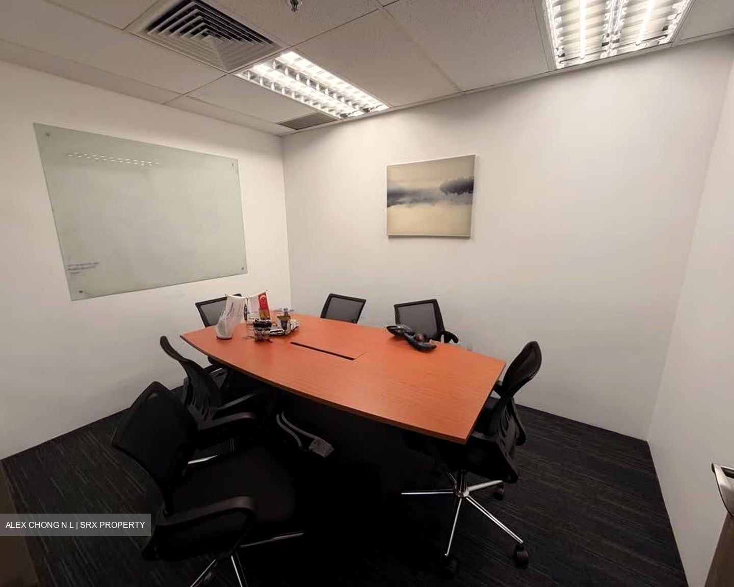 International Plaza (D2), Office #592842551